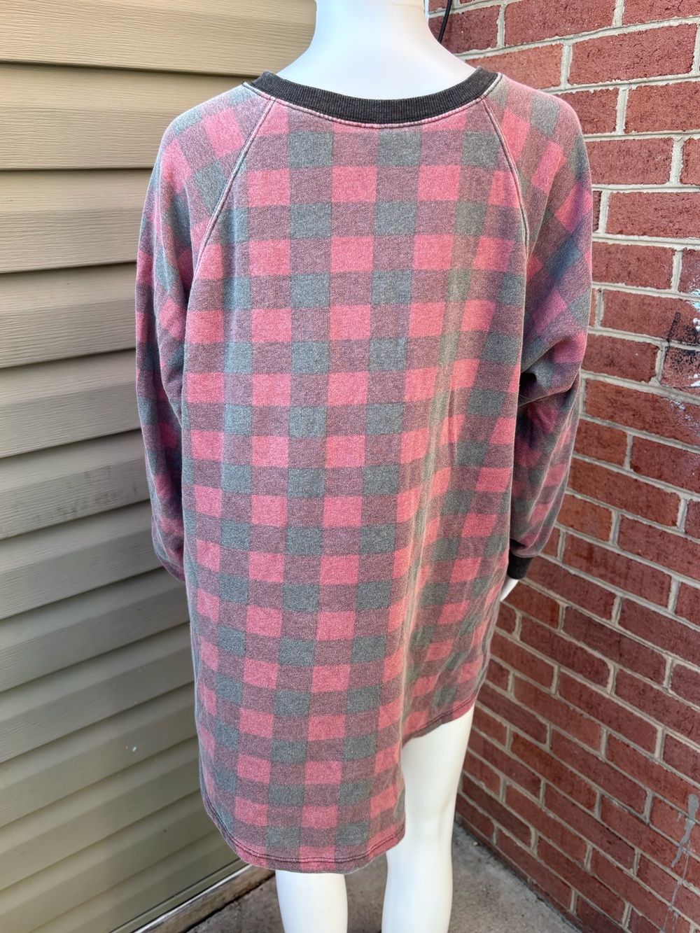 TORRID RED BLACK BUFFALO CHECK PLAID SWEATSHIRT SIZE 1 XL - Picture 3 of 5